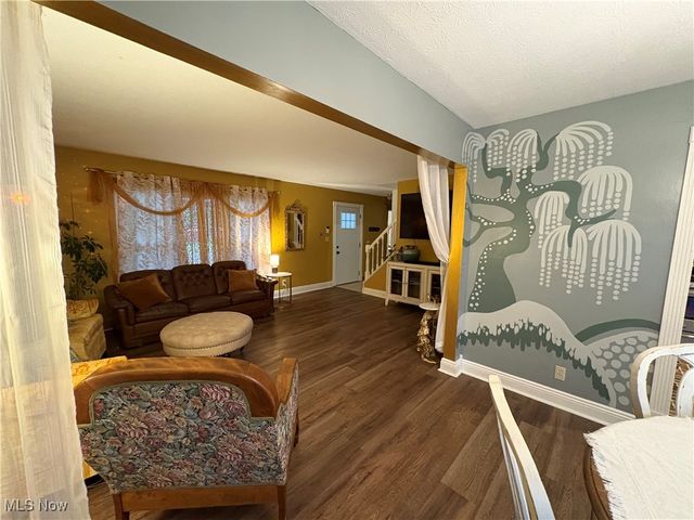 522 Eric Drive, Tallmadge, OH 44278