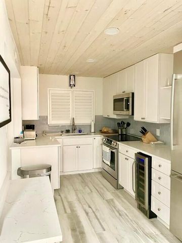 420 Celestial Way 202, Juno Beach, FL 33408