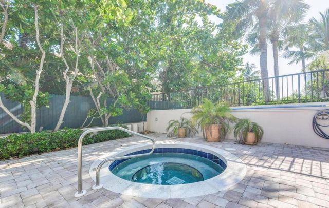 420 Celestial Way 202, Juno Beach, FL 33408