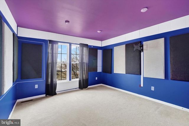 1366 ASTER DR, York, PA 17408