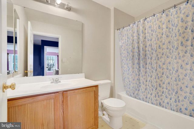 1366 ASTER DR, York, PA 17408