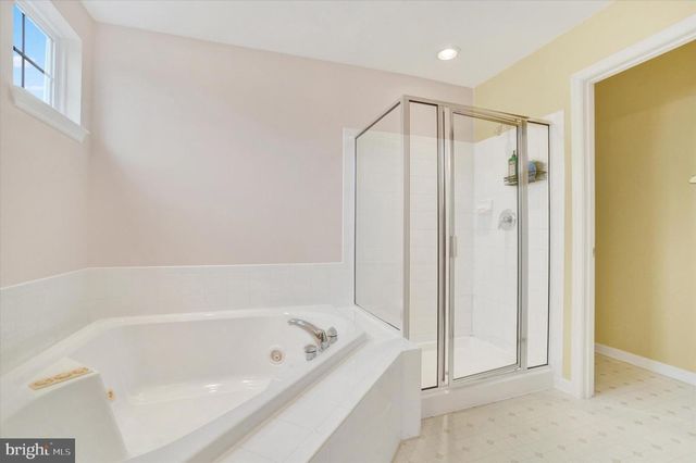 1366 ASTER DR, York, PA 17408