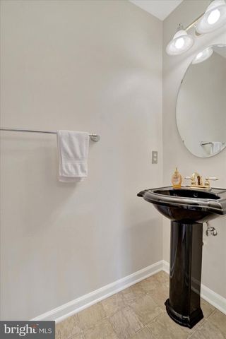 1366 ASTER DR, York, PA 17408