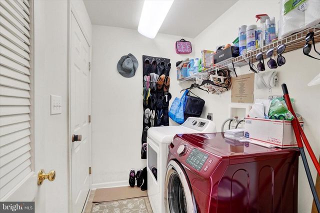 1366 ASTER DR, York, PA 17408