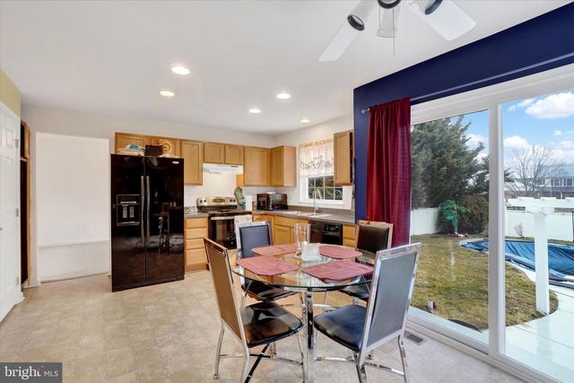 1366 ASTER DR, York, PA 17408