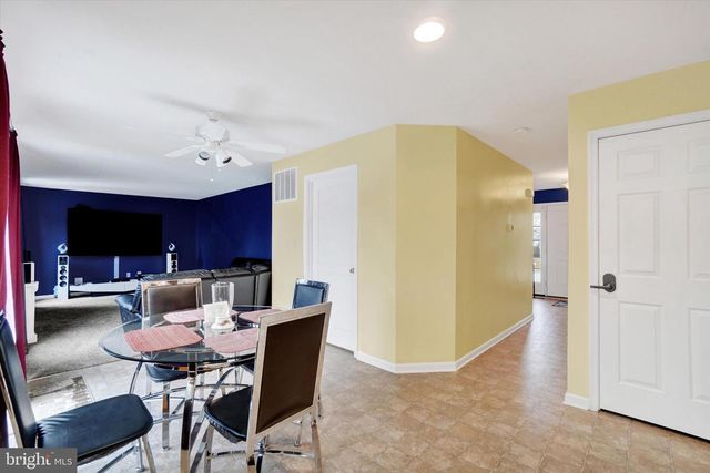 1366 ASTER DR, York, PA 17408