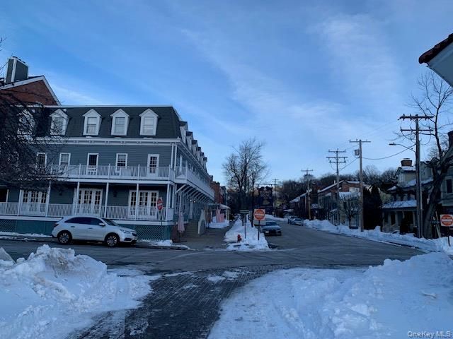 11 Hustis Road, Cold Spring, NY 10516