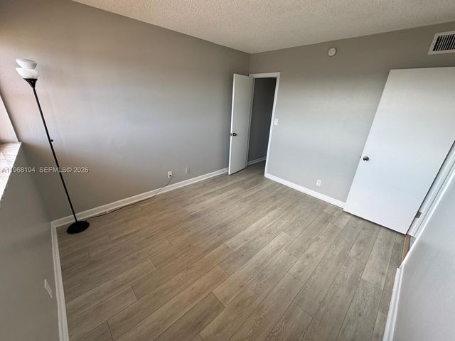 1101 Crystal Lake Dr 508, Deerfield Beach, FL 33064