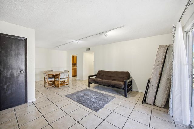 6519 W NEWBERRY ROAD 109, Gainesville, FL 32607