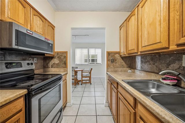 6519 W NEWBERRY ROAD 109, Gainesville, FL 32607