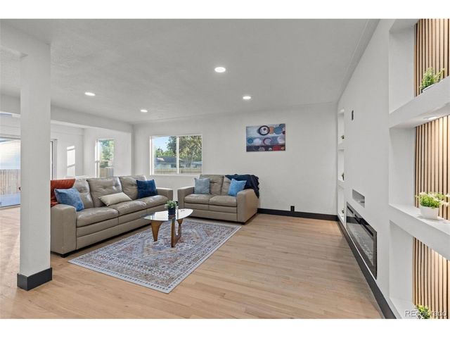 5021 S Washington St, Englewood, CO 80113