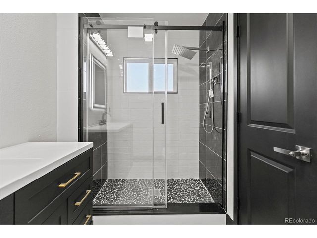5021 S Washington St, Englewood, CO 80113