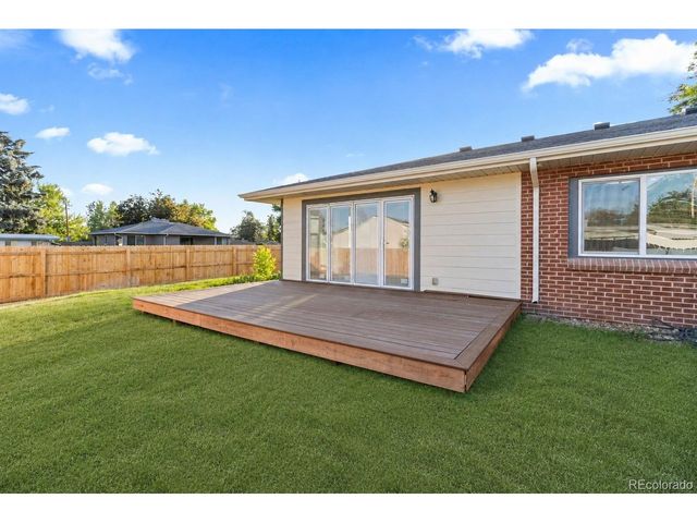 5021 S Washington St, Englewood, CO 80113