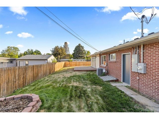 5021 S Washington St, Englewood, CO 80113
