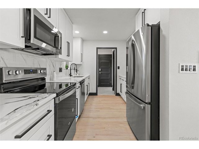 5021 S Washington St, Englewood, CO 80113