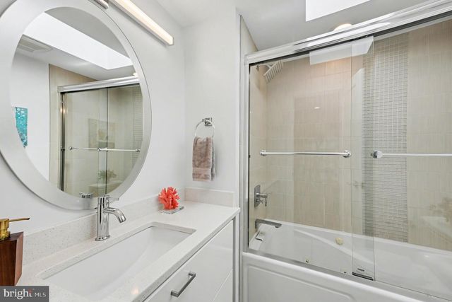 3639 NEW HAMPSHIRE AVE NW, Washington, DC 20010