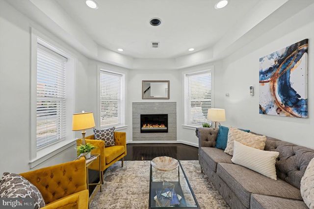 3639 NEW HAMPSHIRE AVE NW, Washington, DC 20010