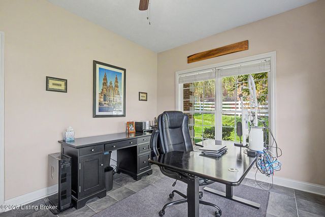 1130 Grazing Meadows Ln, Louisville, KY 40245