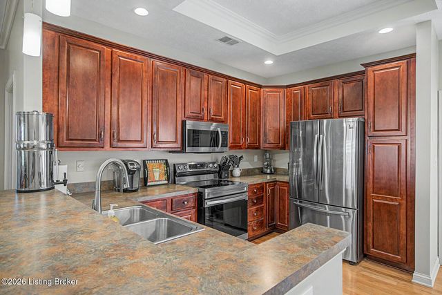 1130 Grazing Meadows Ln, Louisville, KY 40245