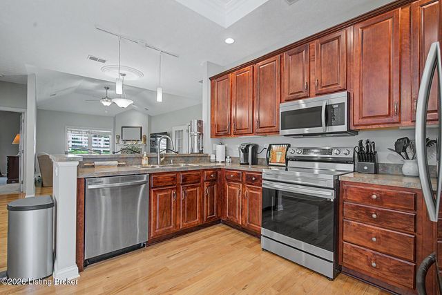 1130 Grazing Meadows Ln, Louisville, KY 40245