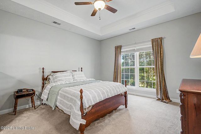 1130 Grazing Meadows Ln, Louisville, KY 40245