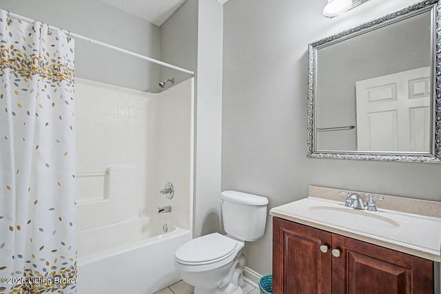 1130 Grazing Meadows Ln, Louisville, KY 40245