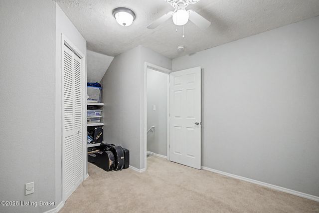 1130 Grazing Meadows Ln, Louisville, KY 40245