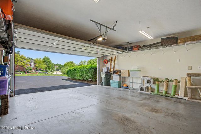 1130 Grazing Meadows Ln, Louisville, KY 40245