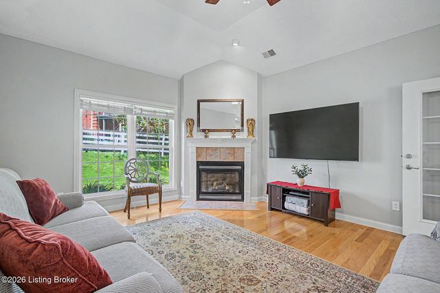 1130 Grazing Meadows Ln, Louisville, KY 40245