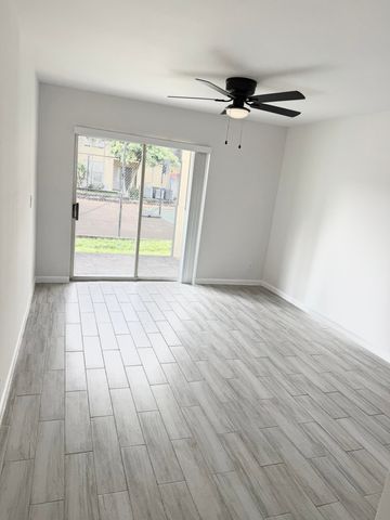 6307 La Costa Drive A, Boca Raton, FL 33433