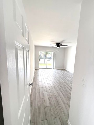6307 La Costa Drive A, Boca Raton, FL 33433