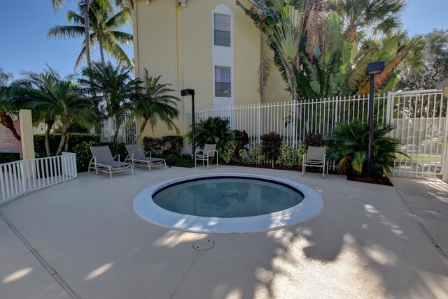6307 La Costa Drive A, Boca Raton, FL 33433