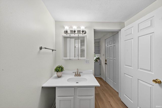 55260 Filbert Road, Mishawaka, IN 46545