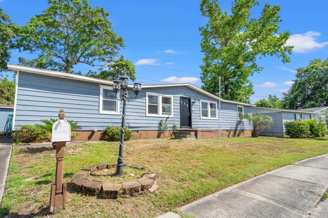 1156 Forest Dr., North Myrtle Beach, SC 29582