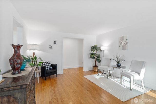 9615 NE 26th Street, Clyde Hill, WA 98004