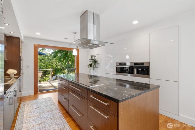 9615 NE 26th Street, Clyde Hill, WA 98004