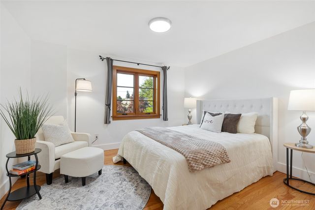 9615 NE 26th Street, Clyde Hill, WA 98004