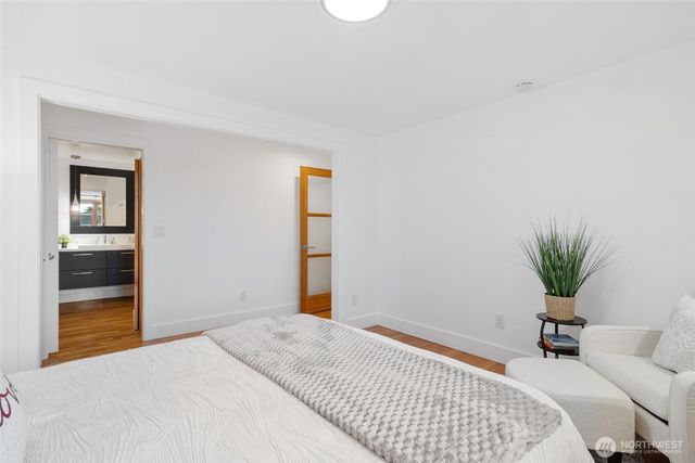 9615 NE 26th Street, Clyde Hill, WA 98004