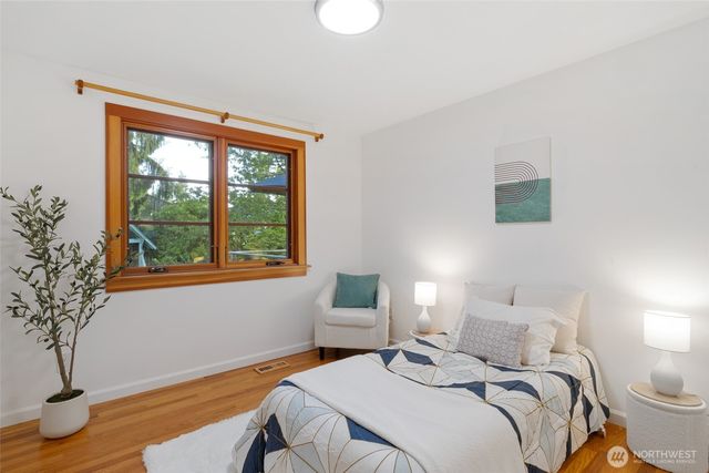 9615 NE 26th Street, Clyde Hill, WA 98004