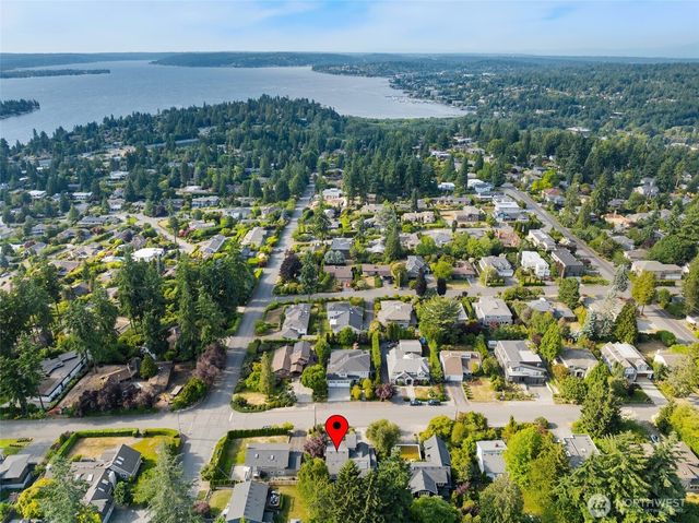 9615 NE 26th Street, Clyde Hill, WA 98004