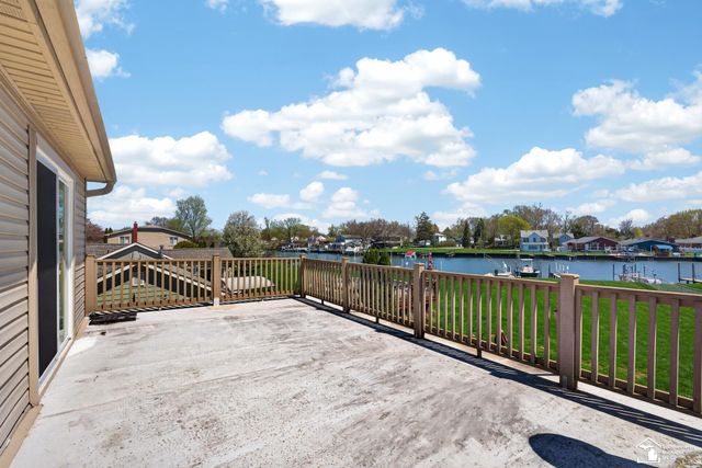 30189 Pointe Drive, Gibraltar, MI 48173