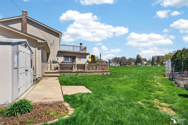 30189 Pointe Drive, Gibraltar, MI 48173
