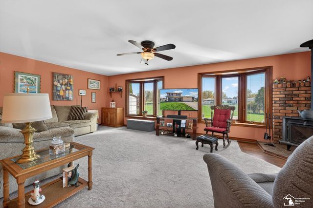 30189 Pointe Drive, Gibraltar, MI 48173