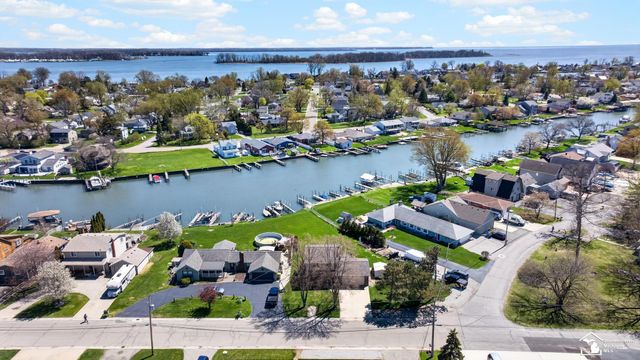 30189 Pointe Drive, Gibraltar, MI 48173