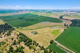 1117 County Road 423, Taylor, TX 76574