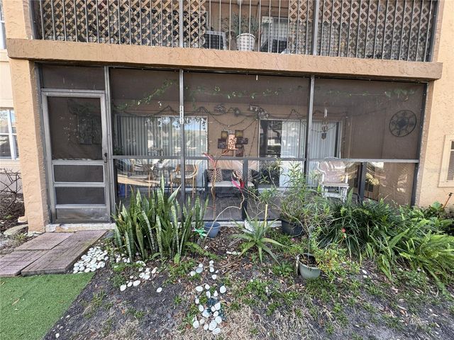 4411 SHADY TERRACE LANE 111, Tampa, FL 33613