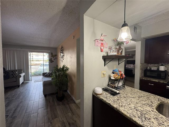 4411 SHADY TERRACE LANE 111, Tampa, FL 33613