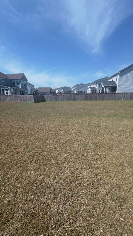 Image 4 of property listing at 135 Long Trail Way, Moncks Corner, SC 29461