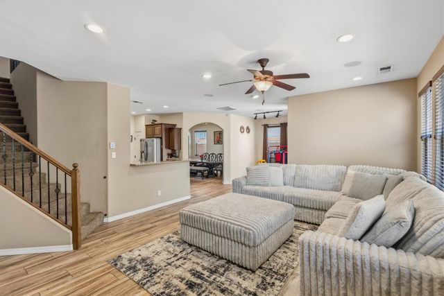 7010 Wrangell Loop NE, Rio Rancho, NM 87144