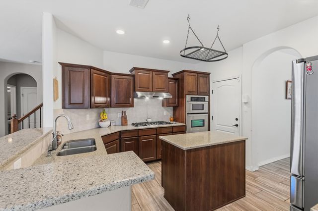 7010 Wrangell Loop NE, Rio Rancho, NM 87144